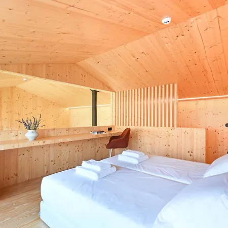 Casas D' Alem By Se Calvos