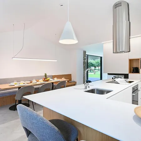 Casas D' Alem By Se Calvos